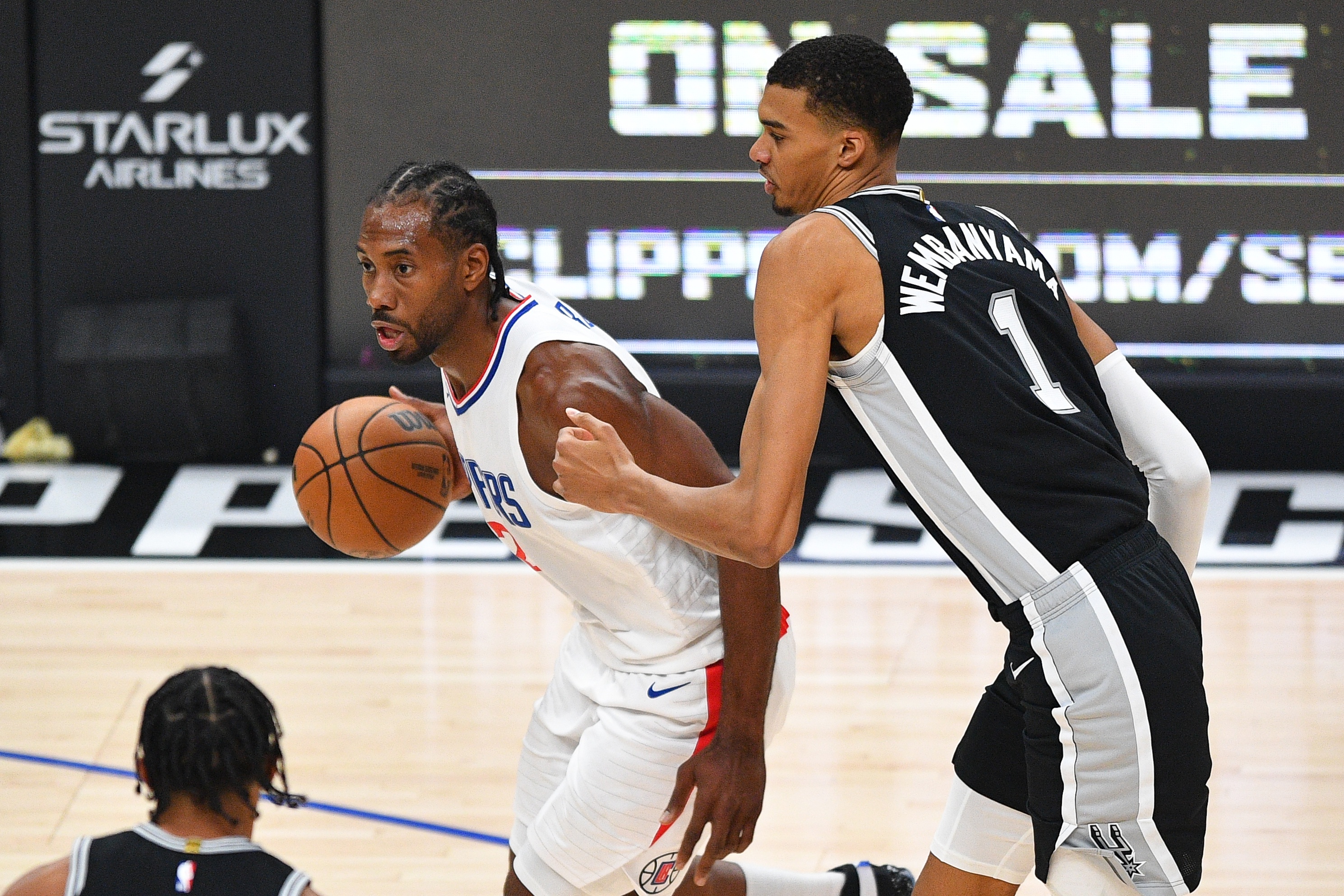 沙巴体育官方网站-伦纳德表现比肩SGA&文班&约基奇 谁都不会想在季后赛首轮面对快船